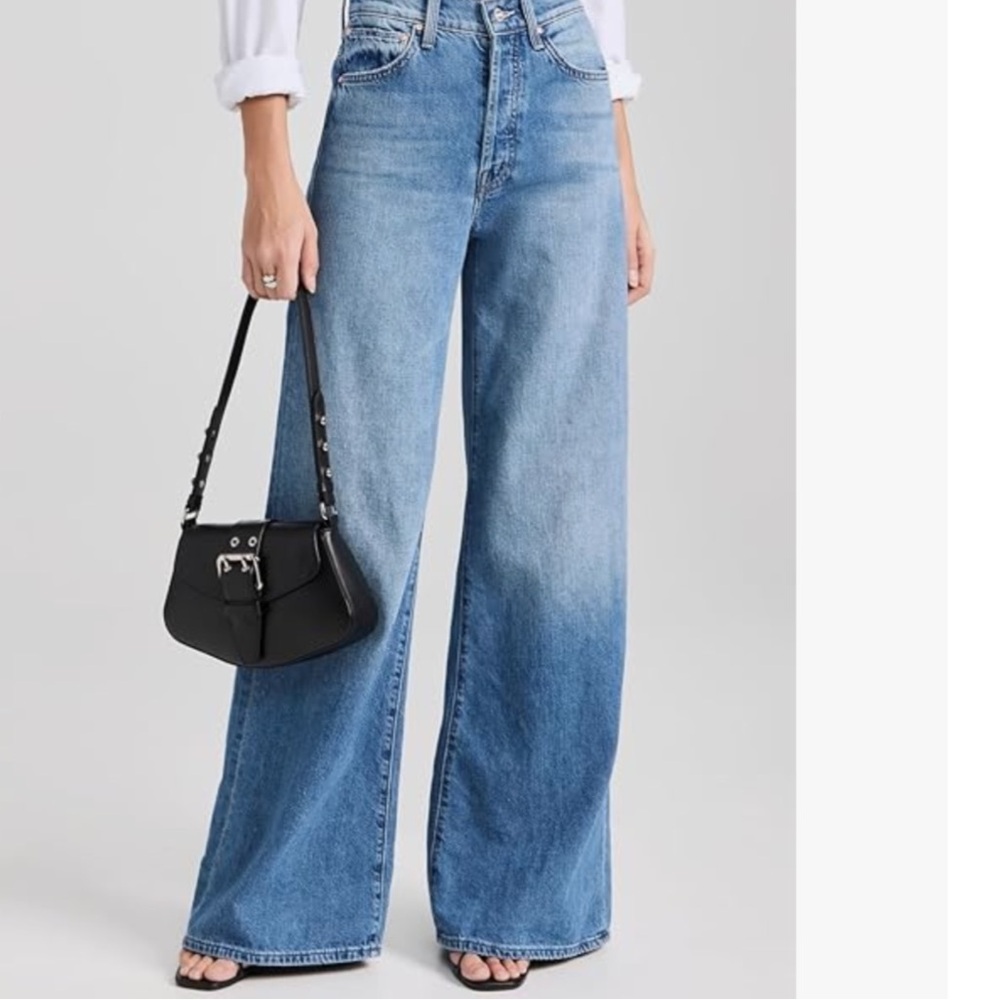 Mother Jeans The Ditcher Roller Sneak in Heartrob